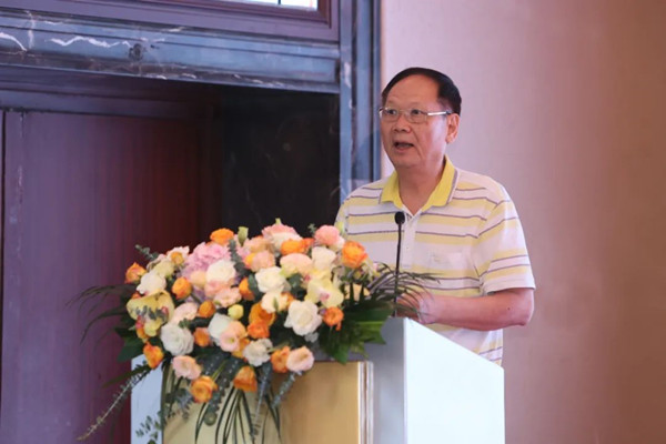 广东省推算机学会副理事长兼秘书长黄轩