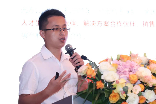 尊龙凯时邱韶杰