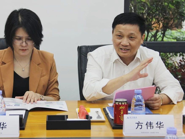 汉中城市学院常务副校长方伟华