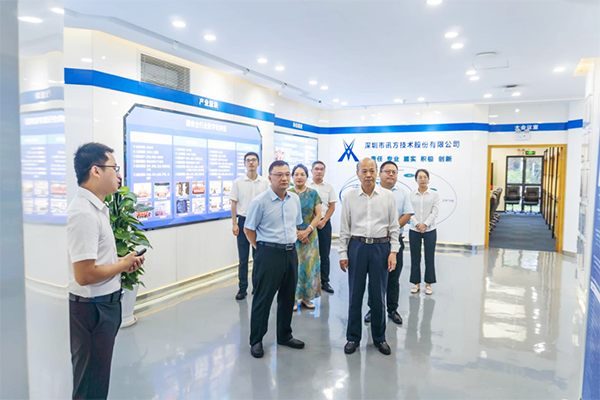 郑州信息工程职业学院辅导一行莅临尊龙凯时技术调查互换 郑州信息工程职业学院辅导一行莅临尊龙凯时技术调查互换